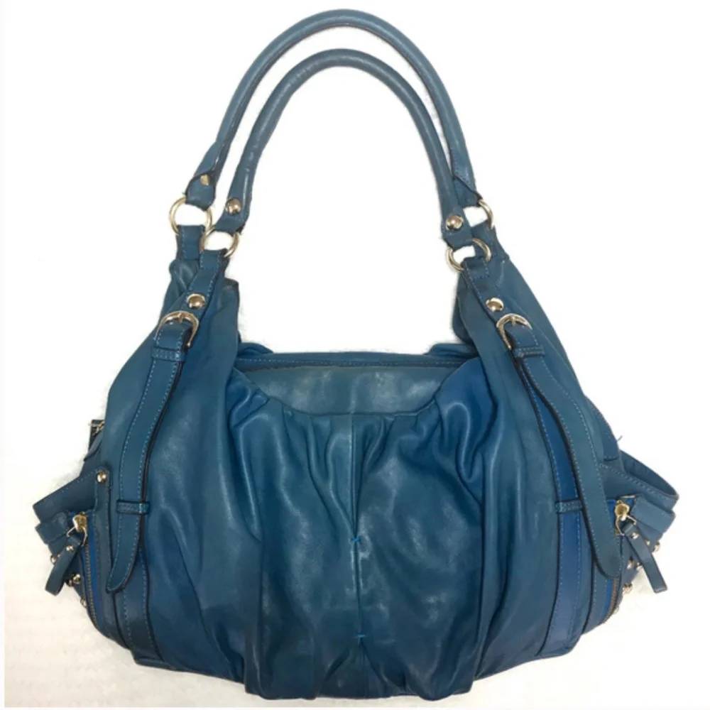 Auc Hype Studs Hobo soft Leather Shoulder Bag